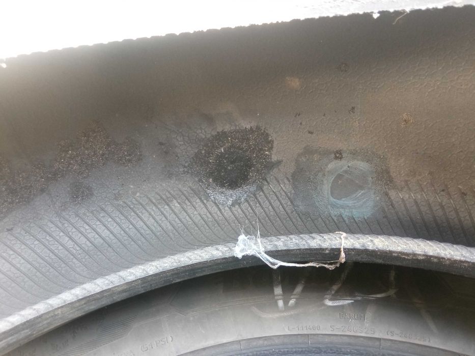 Зимова гума barum 235 60 18