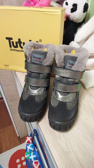 Ботинки зимние,кожаные для девочки tutubi 35