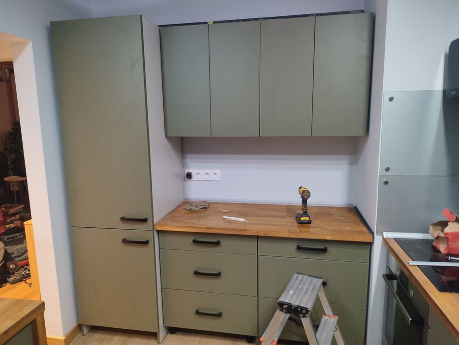 Meble pod  wymiar ,szafy przesuwne szafy wolnostojace kuchnie komod