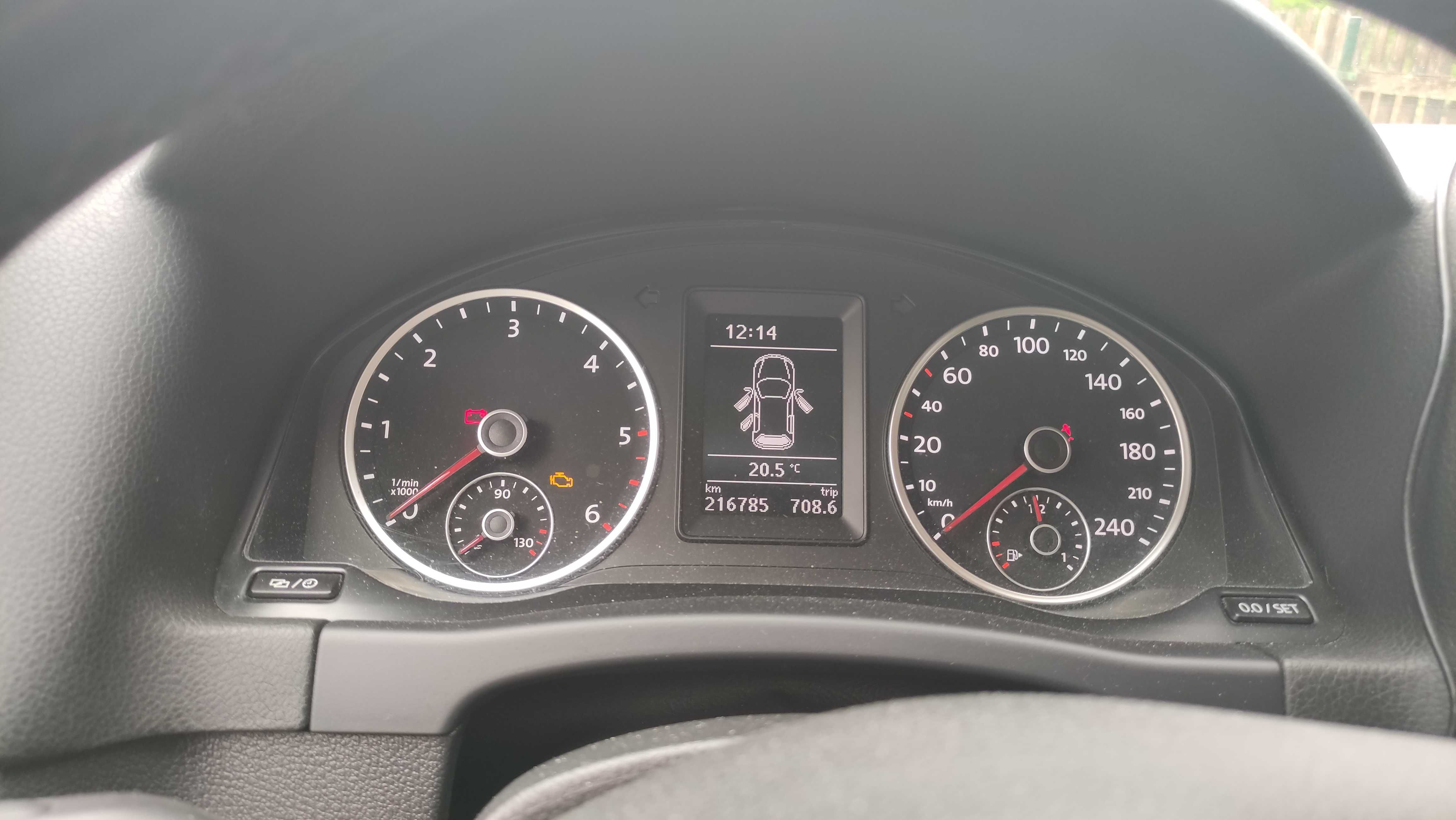 VW TIGUAN 2,0 TDI BueMotion tdi 2,0 2014 rok