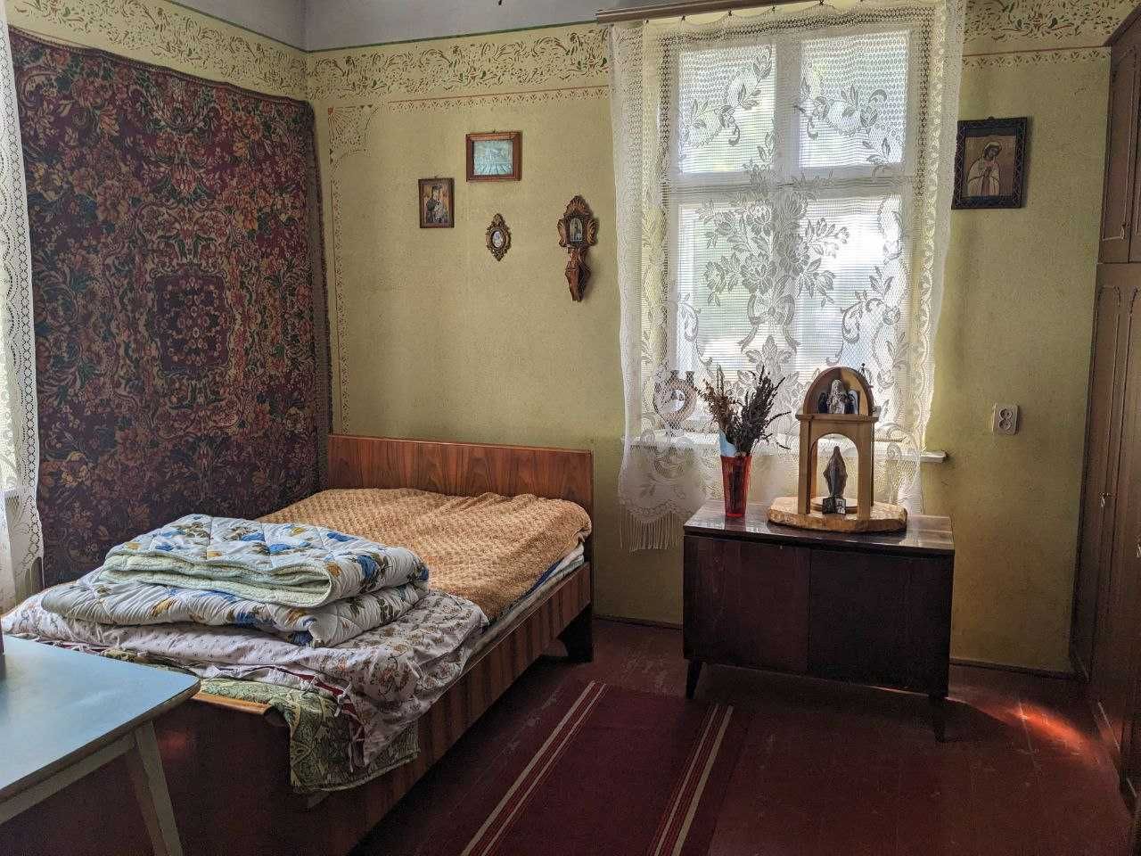 Продається будинок у м.Рогатин на вул. П.Могили,  у 2хв. від центру