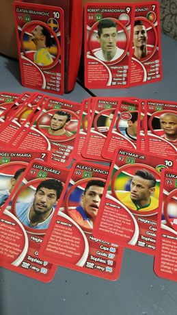 Карточки фото футболистов.