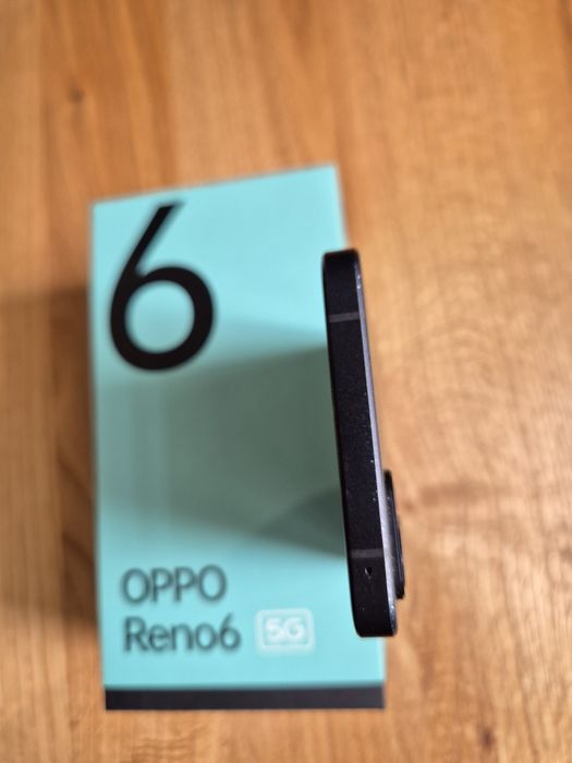 OPPO Reno6 5G – 8/128GB, bardzo dobry stan, komplet zestawu.