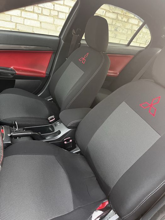 Мітсубіші Ланцер  Х