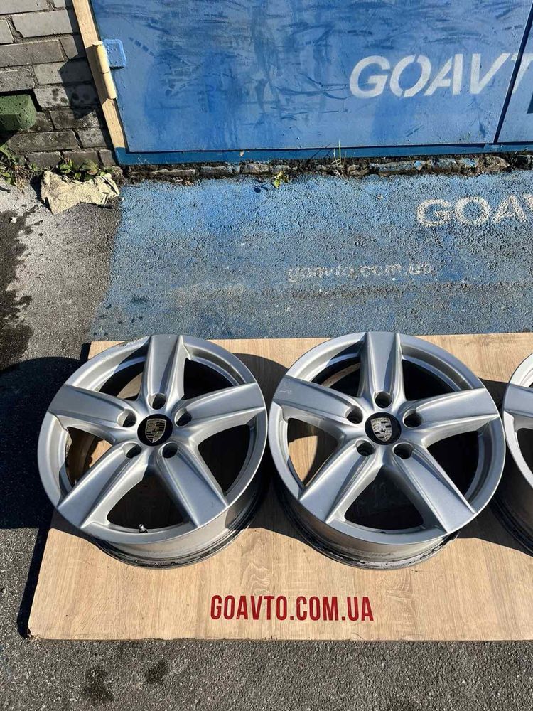 Goauto диски Porsche 5/130 r18 et53 8j dia71,7 в чудовому стані
