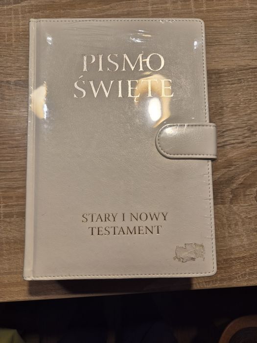 Nowe Pismo Święte idealne na prezent