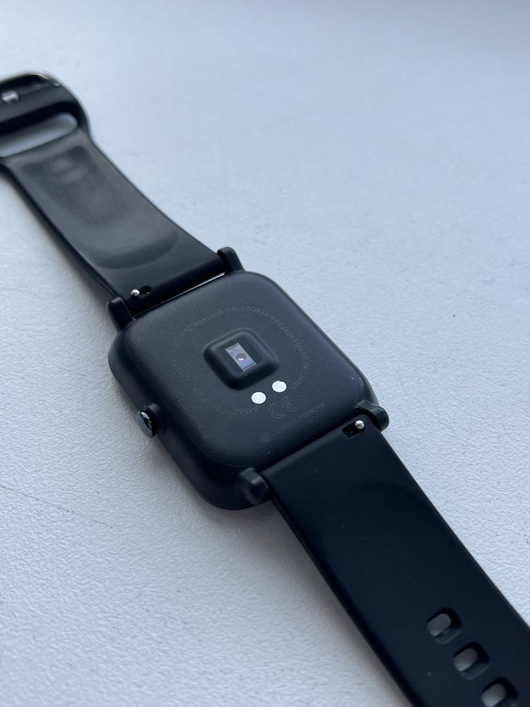 Смарт годинник Amazfit Bip Black