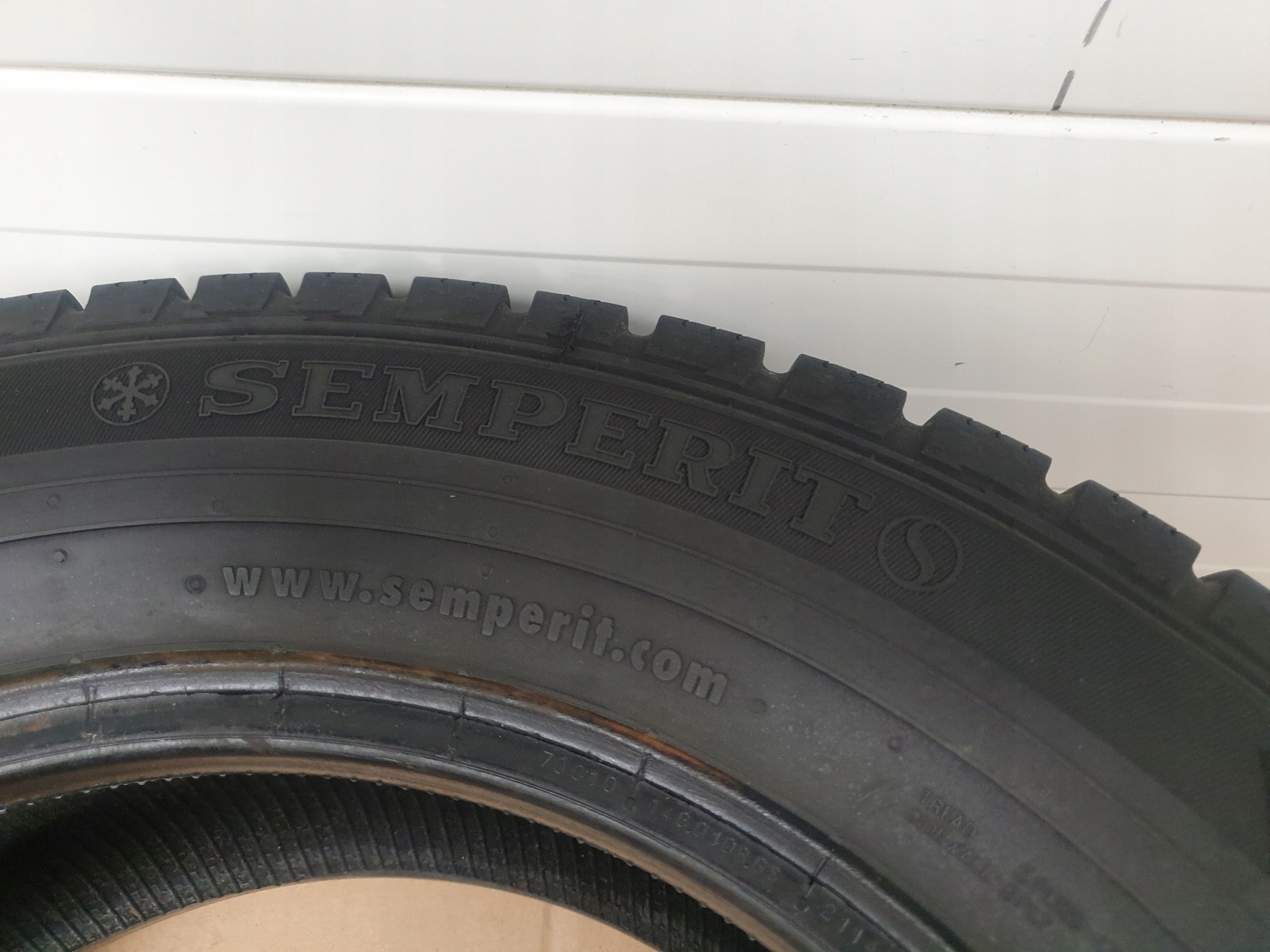 Opona Semperit van-grip 215/65R16C 5,02MM Zima