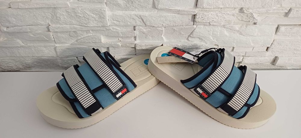 Klapki TOMMY HILFIGER roz.45 wkł.29 cm.