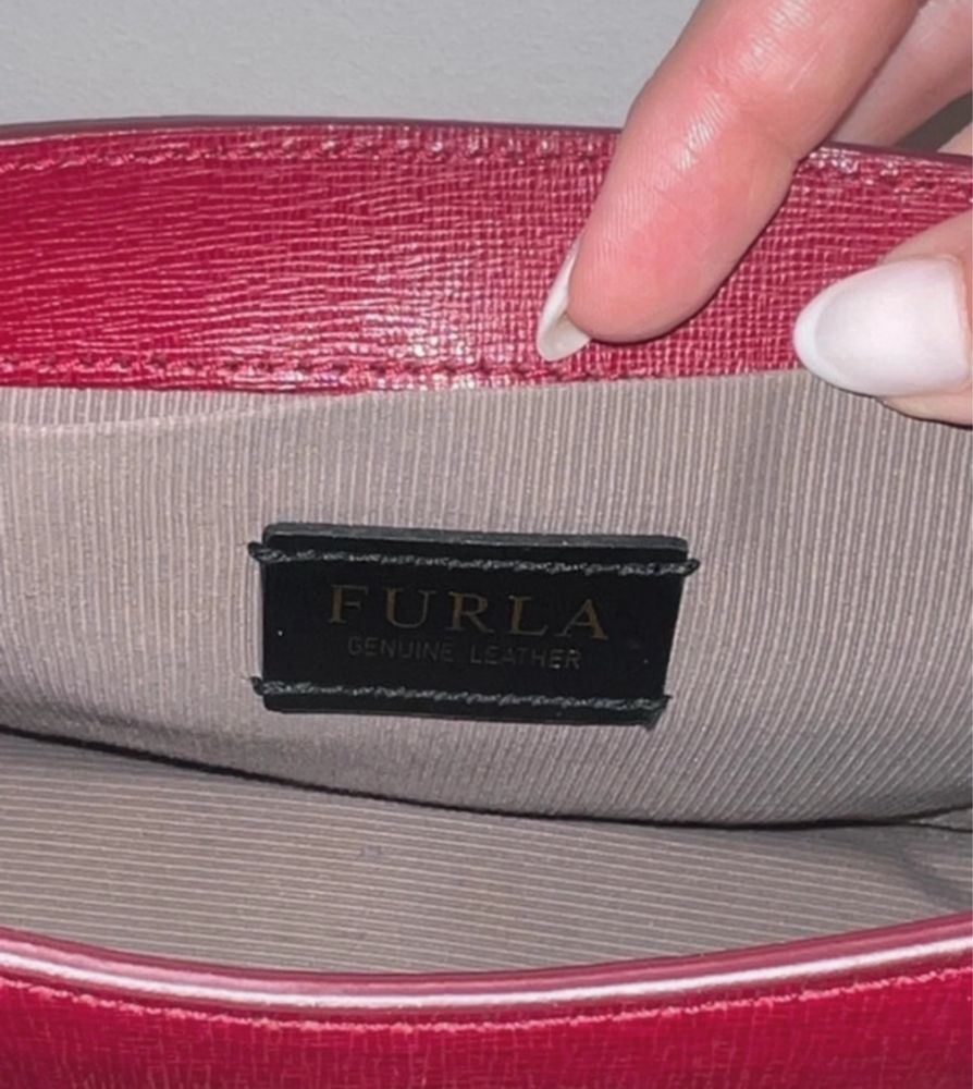 Mala senhora Furla