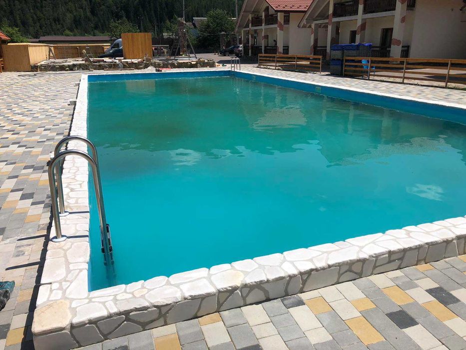 Чаша для басейну на замовлення