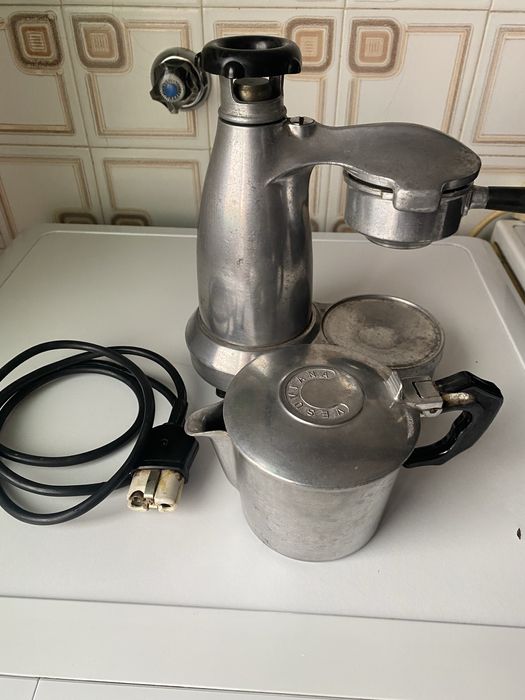 Maquina de cafe italiana marca Vesuviana