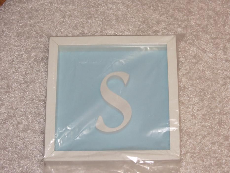 Moldura/quadro madeira branca - letra "S" - NOVA