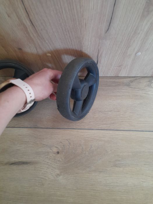 Dwa tylne koła- do spacerówki Coto Baby