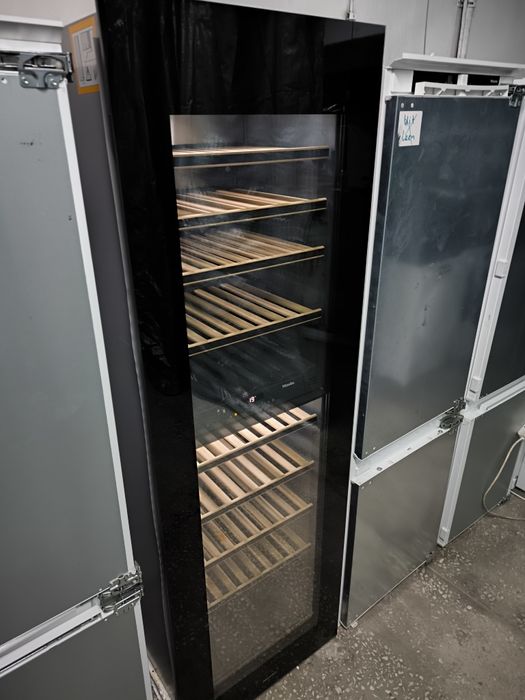 Okazja!!!Lodówka na wino do zabudowy MIELE KWT 6722 iGS-1  push2open