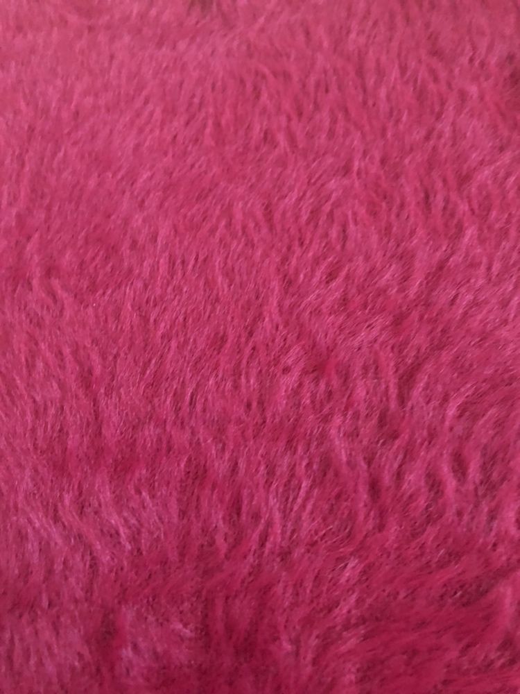 Burgundowy puszysty sweter