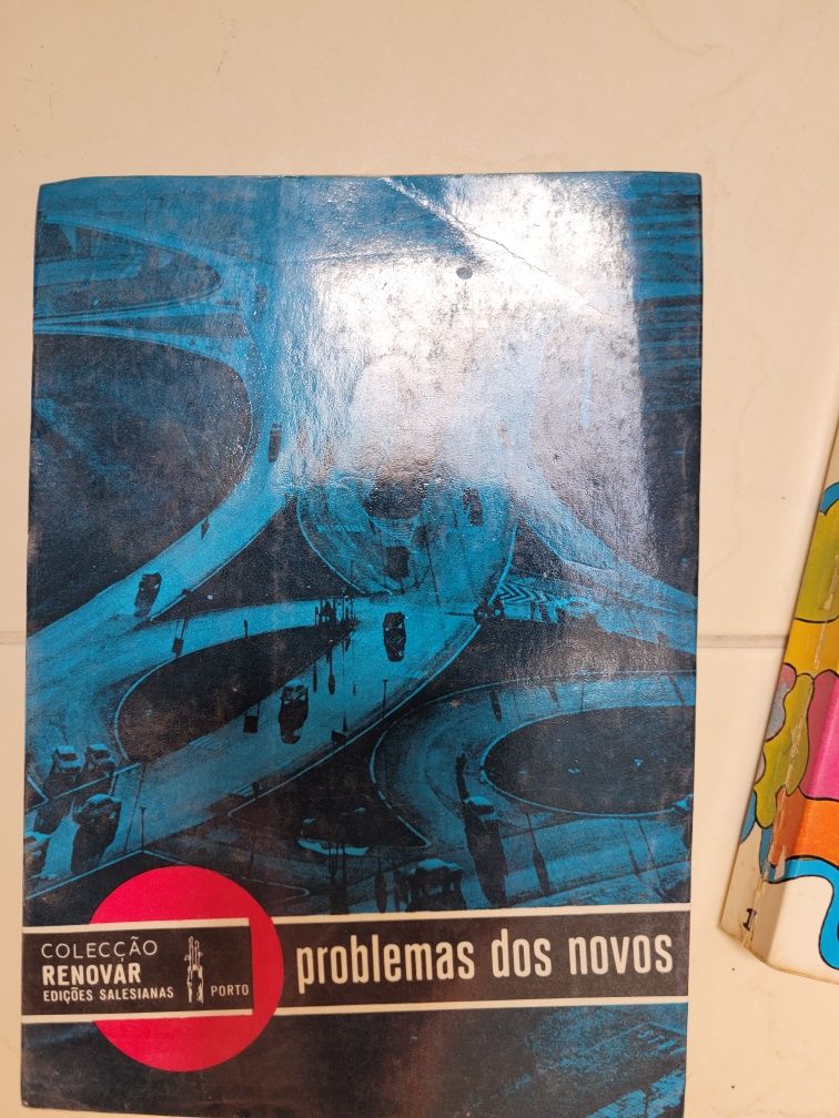 Livros antigos e raros