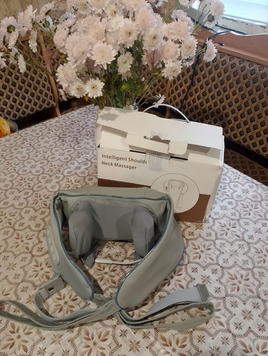 Масажер для шиї та плечей