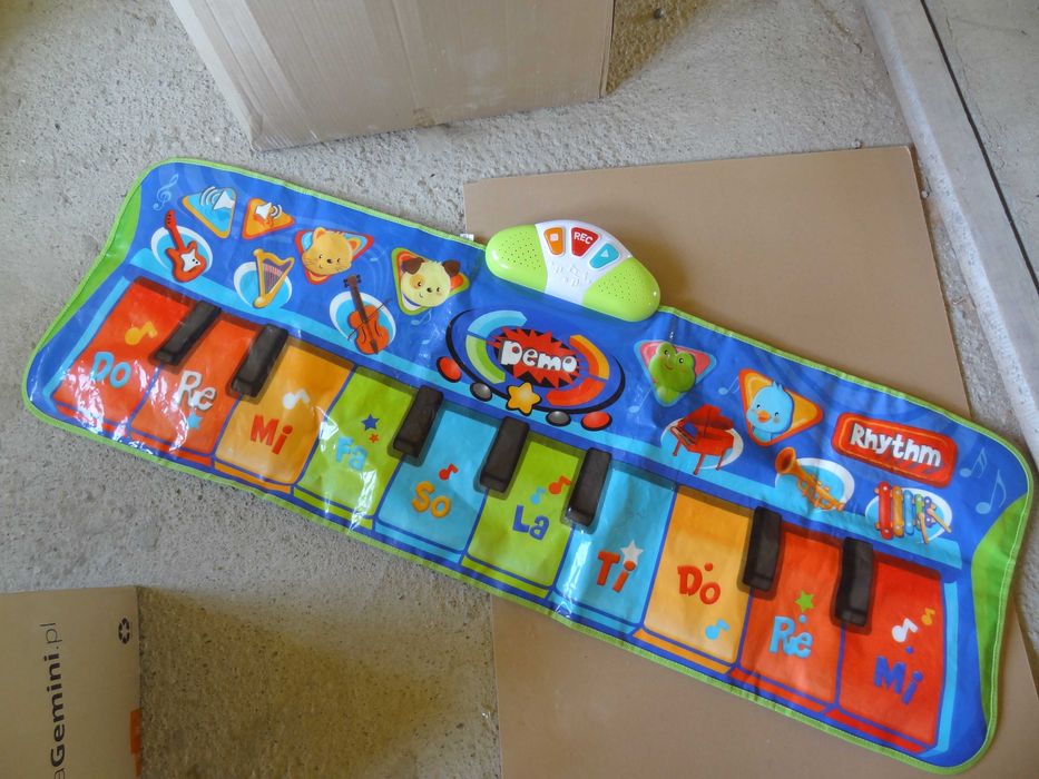 Mata grająca na baterie