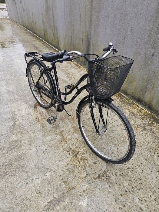 Bicicleta estilo retro em bom estado
