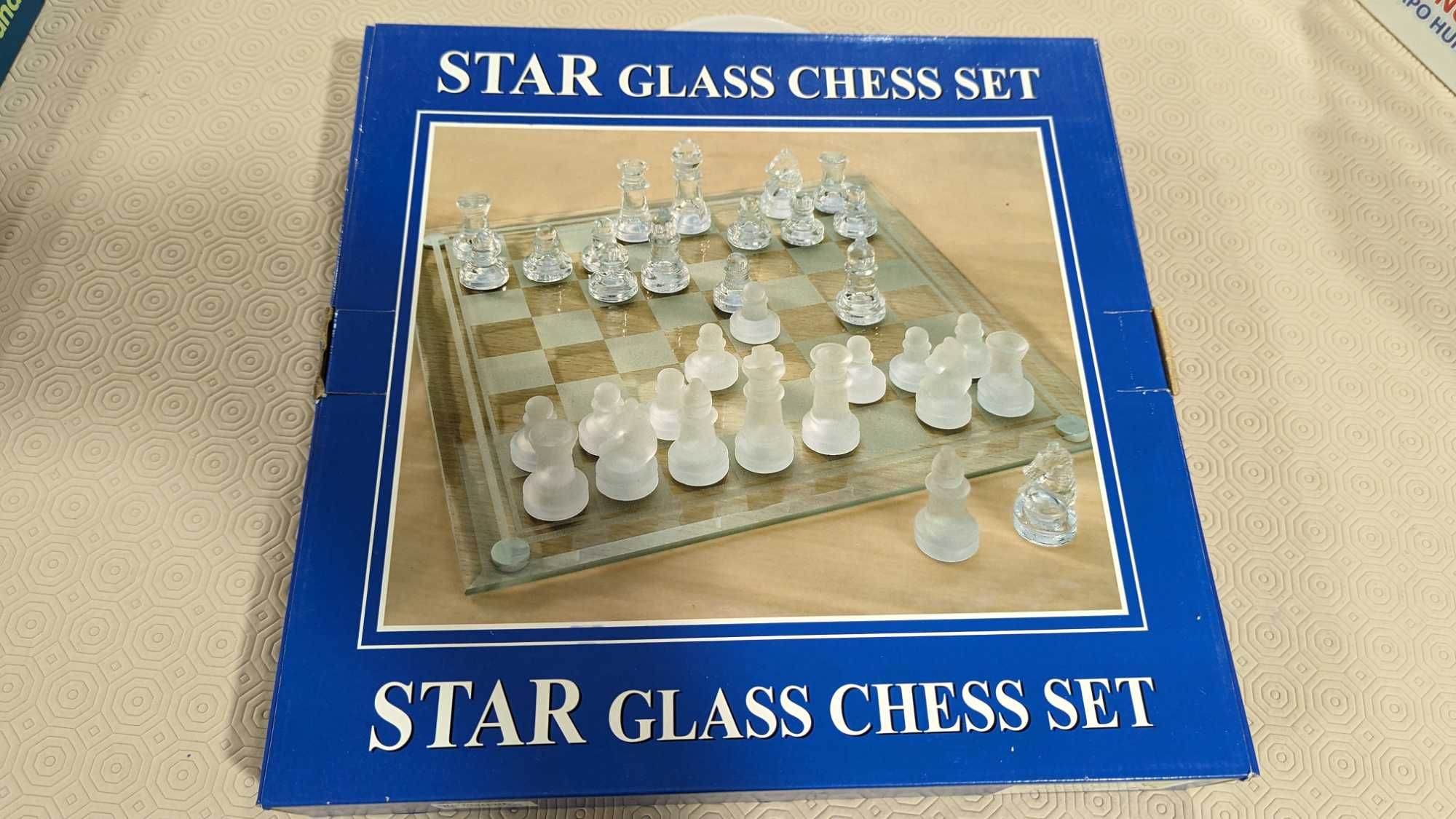 Star Glass Chess Set