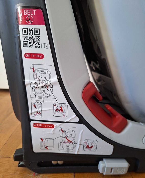 Fotelik Chicco Youniverse 9-36 kg, isofix, stan idealny, czarno-szary