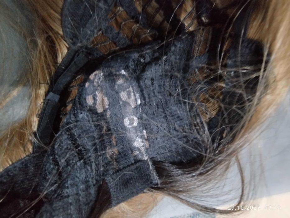 Syntetyczna peruka Atayou .Włosy długie ok 70cm delikatnie cieniowane