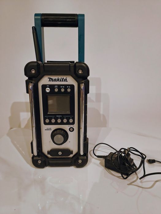 Radio budowlane Makita DMR 102