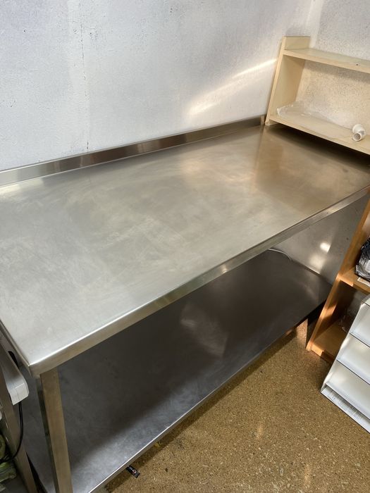 Стол с нержавейки