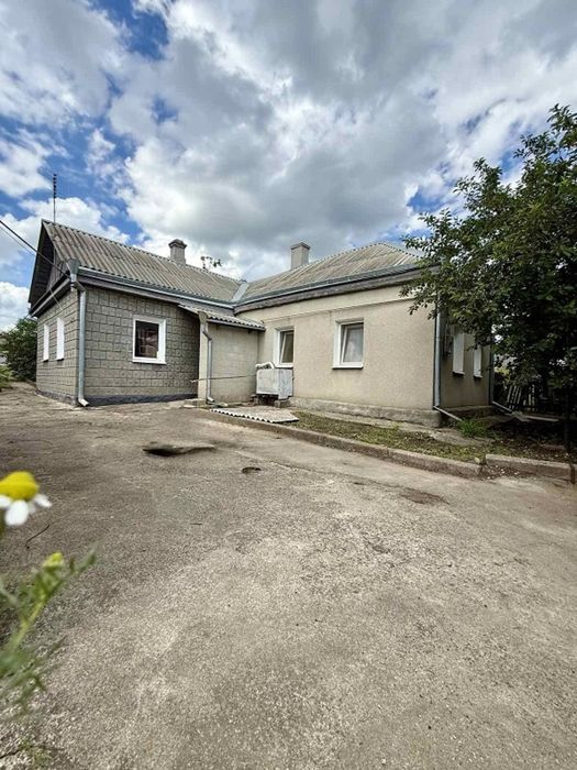 Будинок з великою ділянкою 3D ТУР