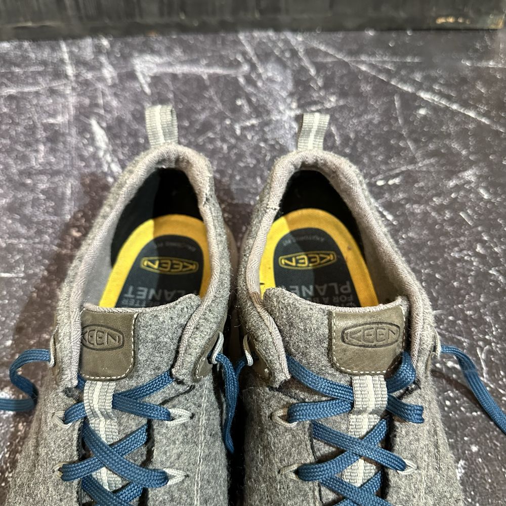 Легенькі пінні кросівки Keen 45 розмір 29 см