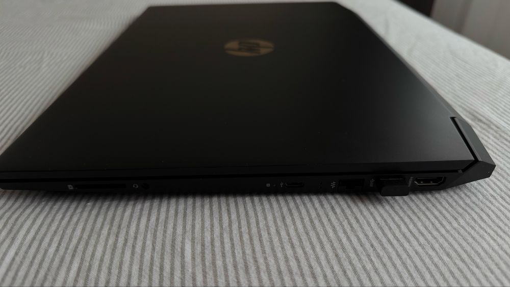 HP Pavilion Gaming 15-ec (Ryzen 7, GTX 1650, 16 GB RAM)
