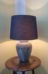 Lampa stojąca betonowa z kloszem