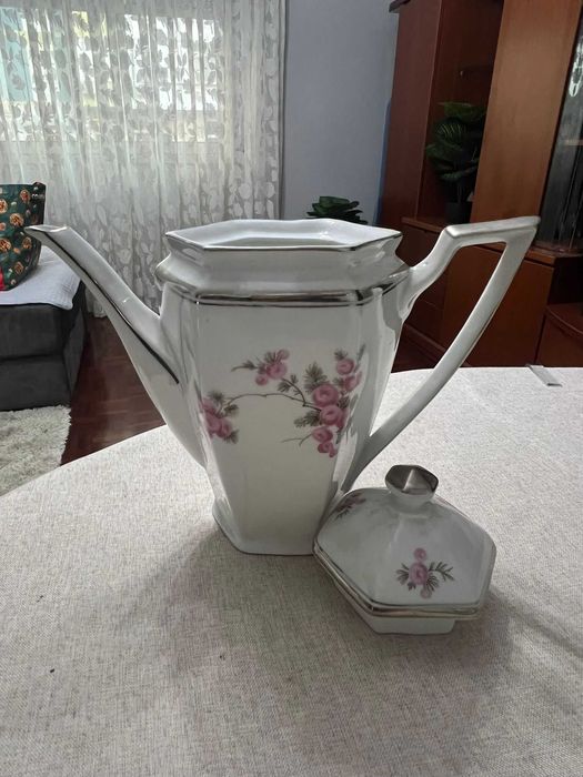 Elegante conjunto de chá/café da Vista Alegre (VA – Portugal)
