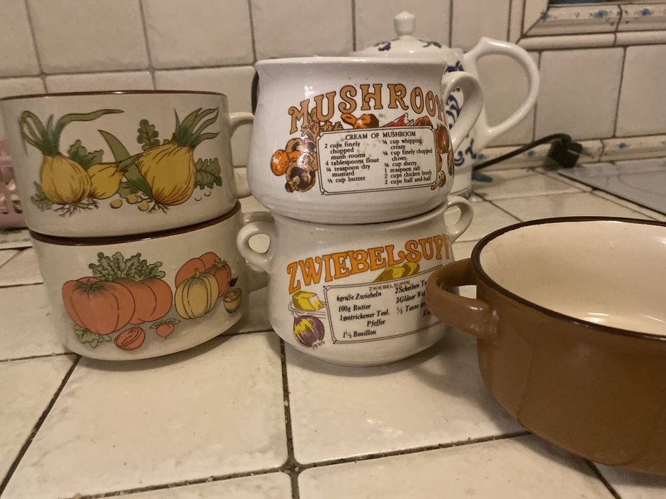 Cztery naczyń w stylu retro  angielskie