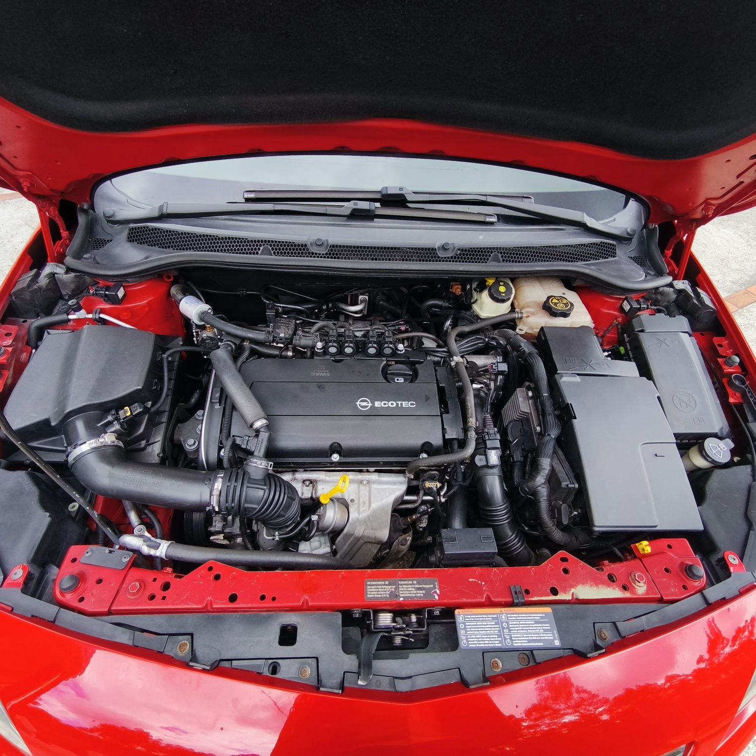 Opel Astra 1.6 180CV-Versão Cosmo