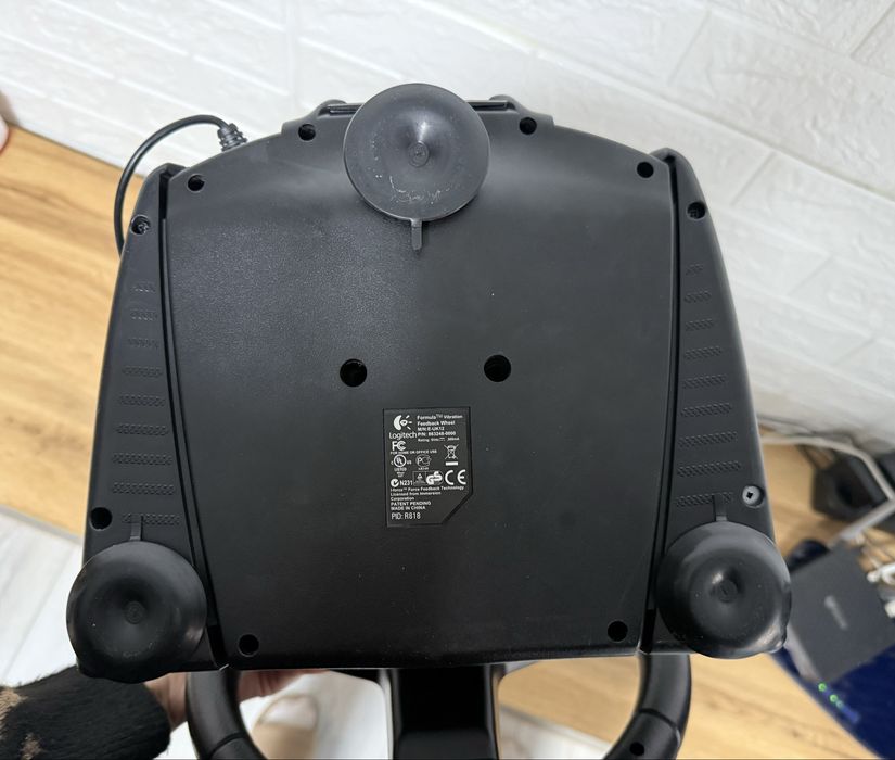 Ігровий руль з педалями Logitech Formula Vibration