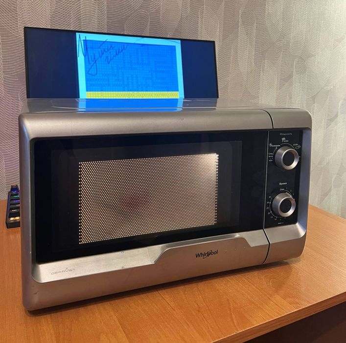 Продам гарну Мікрохвильовку, як Нова