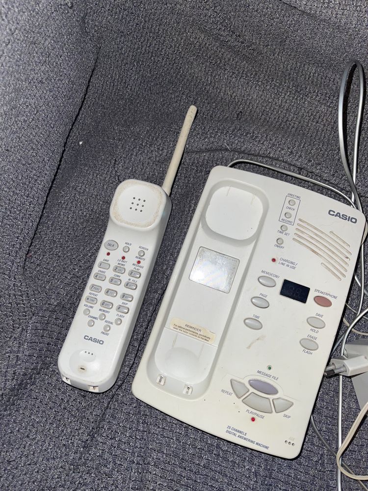 Stary telefon domowy