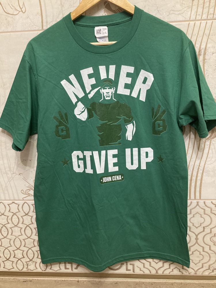 T-shirt nowy M Never give up