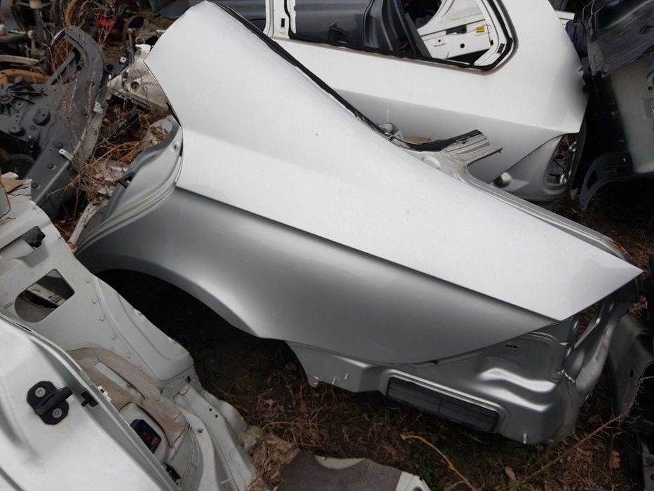 MERCEDES CLS W219 Ćwiartka Błotnik Lewy Tył Wysyłka