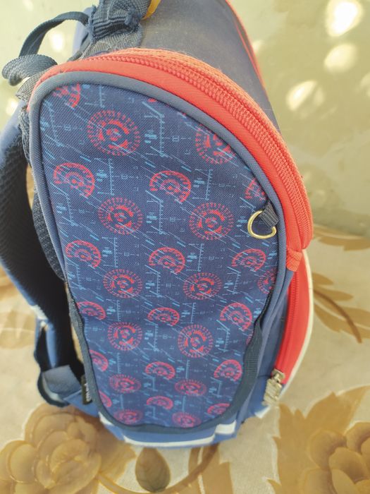 Продам школьный рюкзак для мальчика