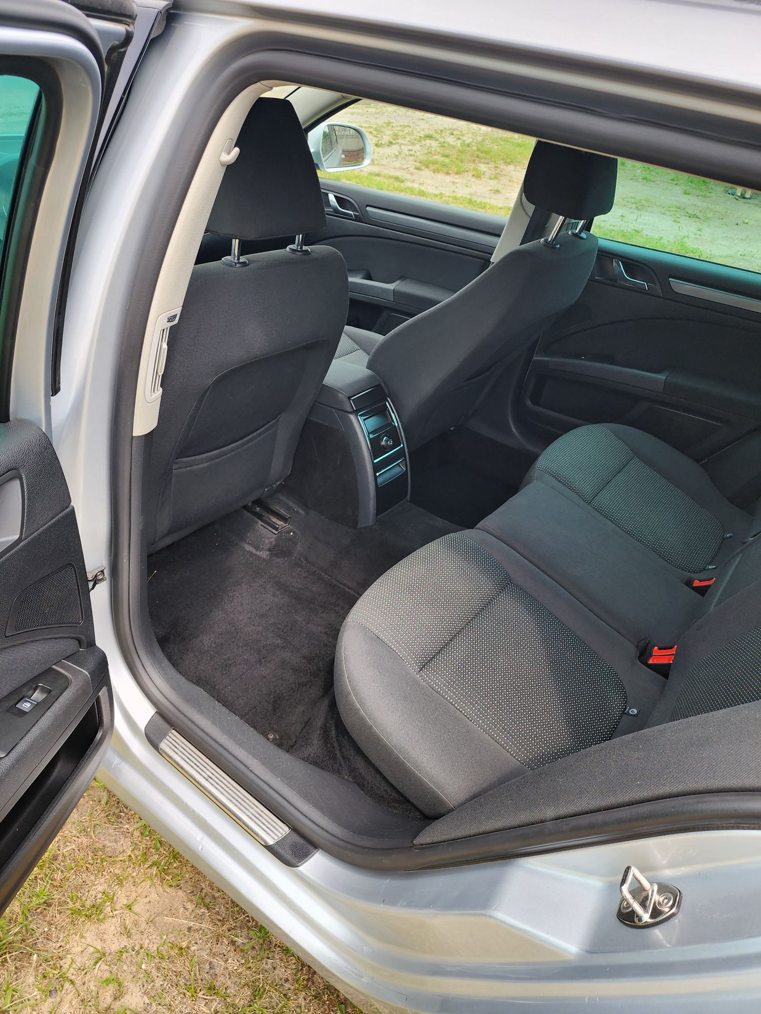 Skoda superb 2 2.0 tdi універсал