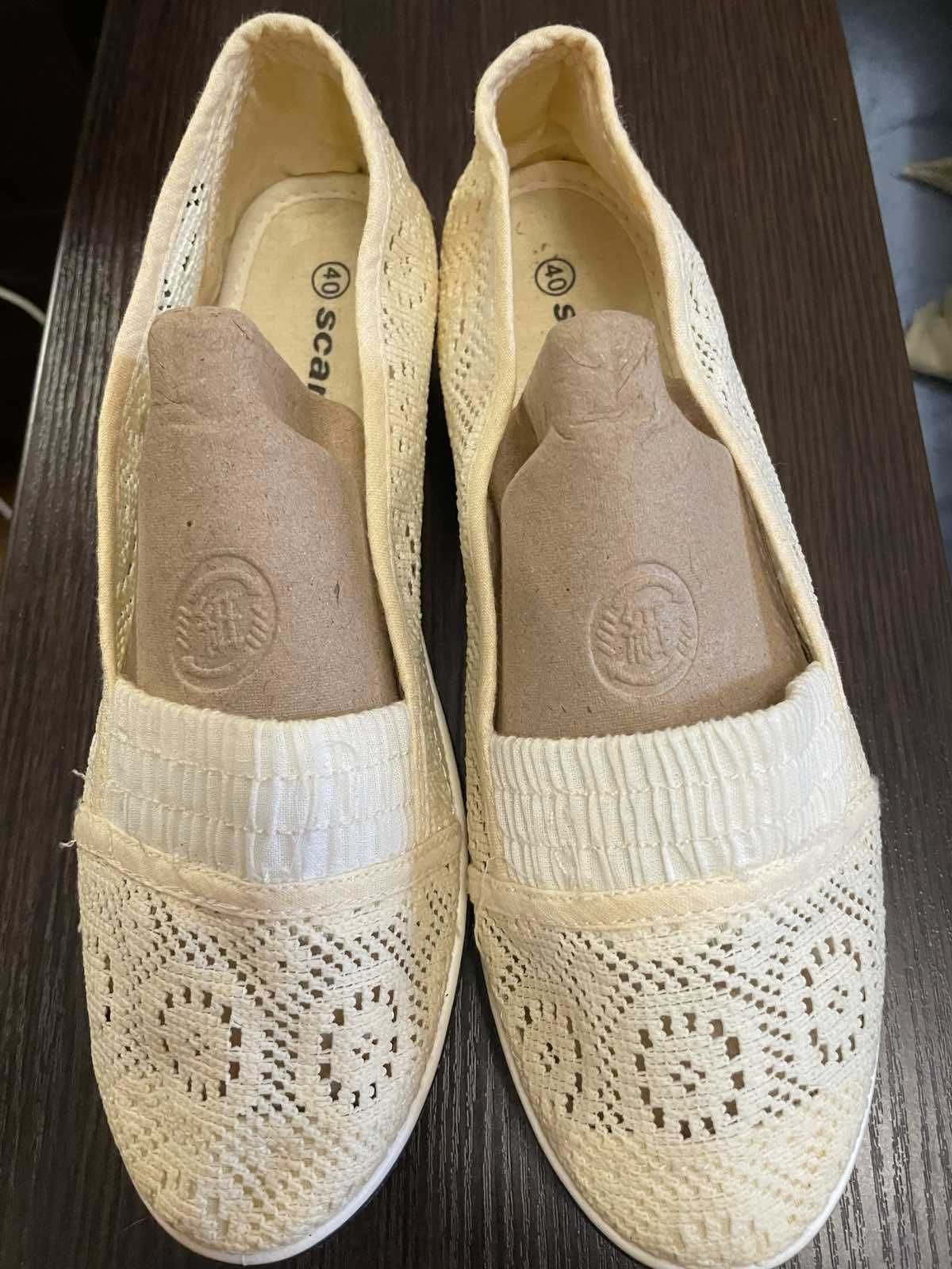 Продам летние мокасины.