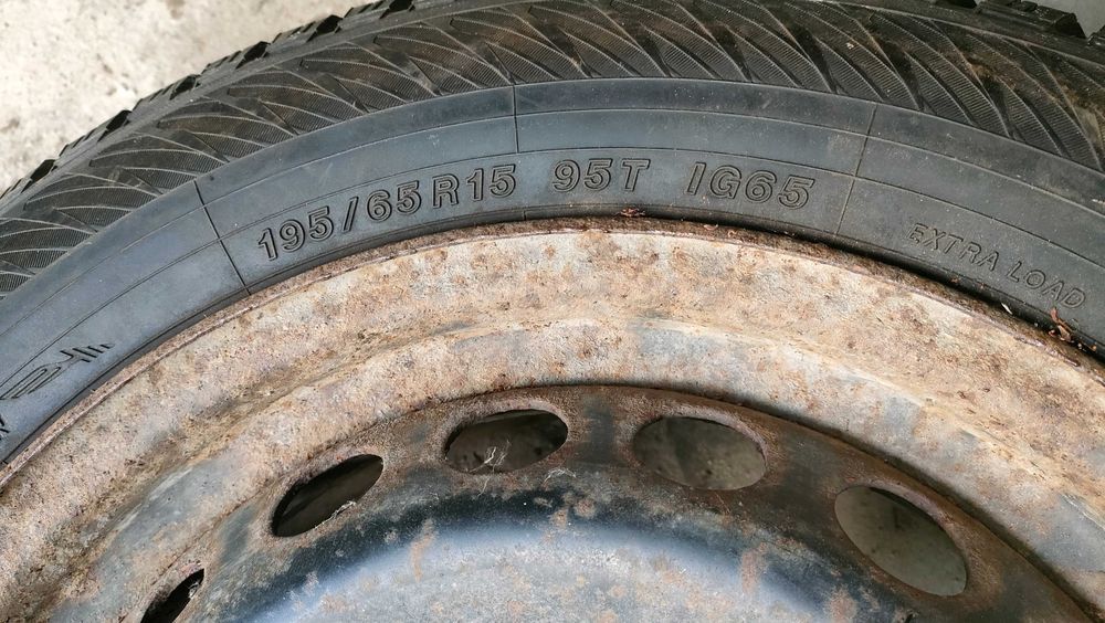 Felgi wraz z oponami 195/65R15 95T IG65 - 4 sztuki