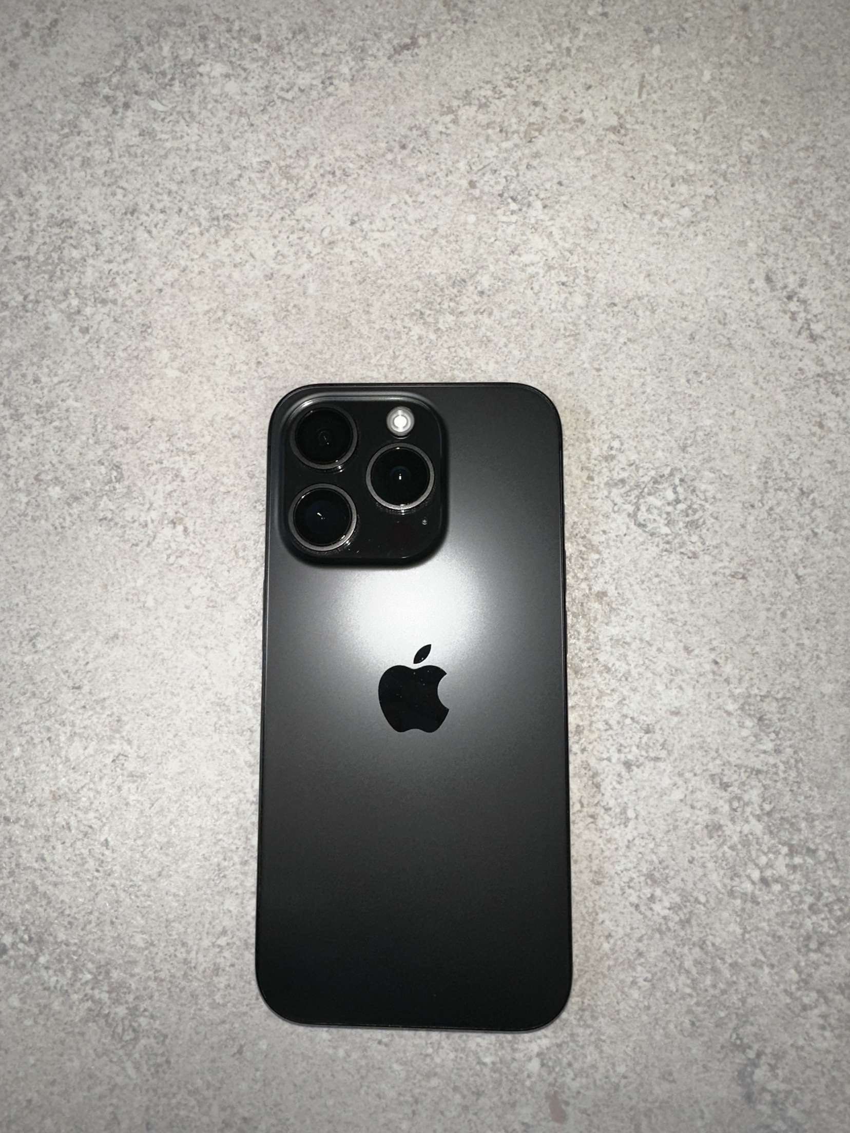 iPhone 15 pro black Tytan 128gb [Gwarancja do Czerwca]