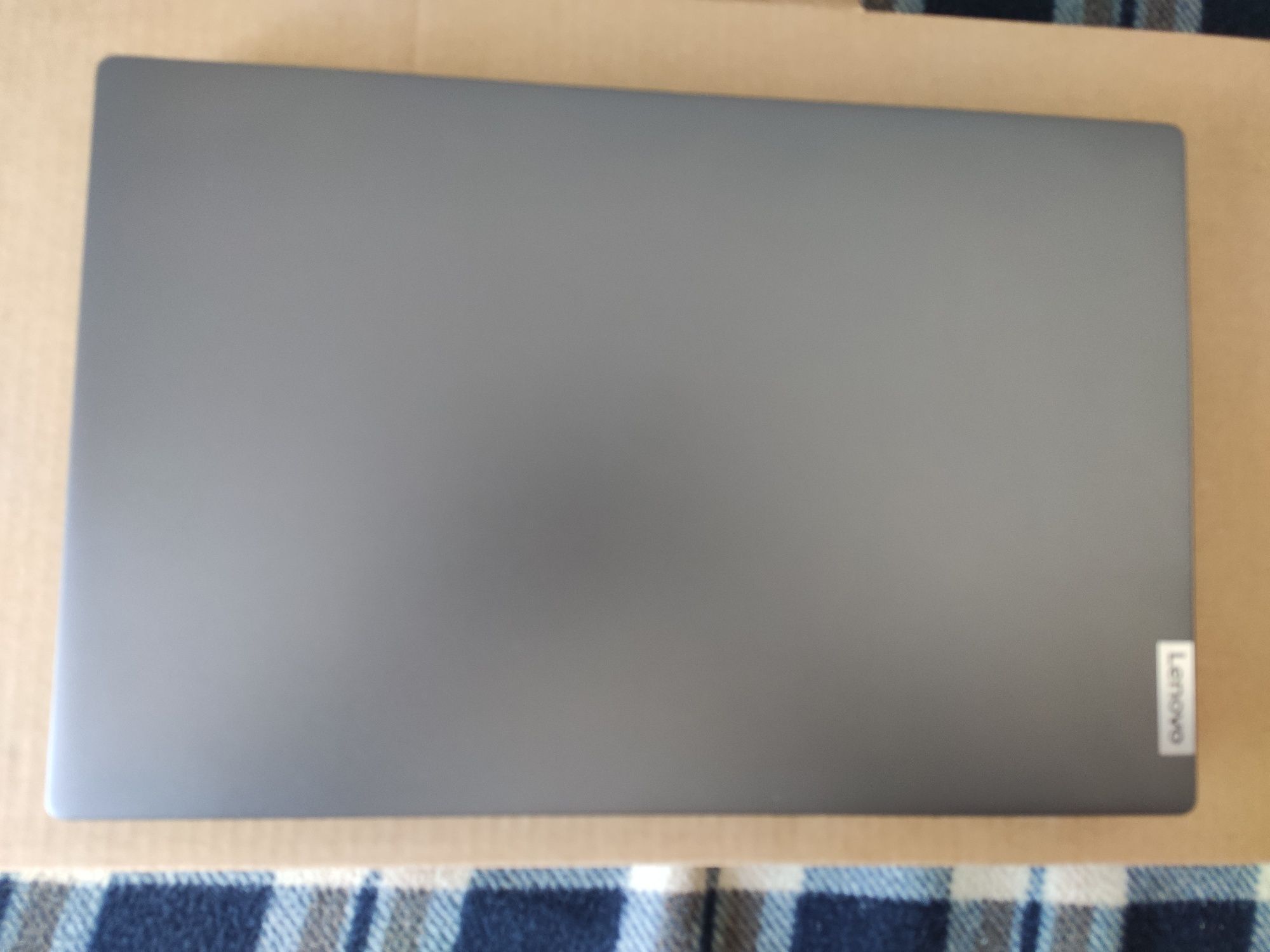 Продам ноутбук lenovo в новом состоянии только с коробки есть чек.