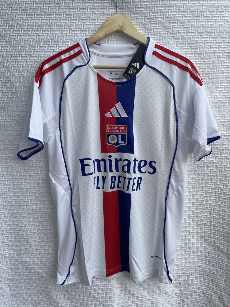 Camisola Principal 2025/2026 do Olympique Lyonnais M