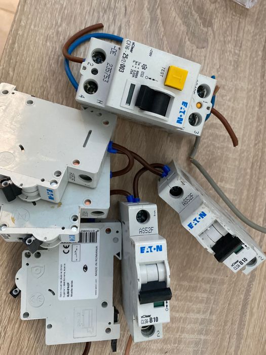 Sprzedam to co na zdjęciach bezbieczniki