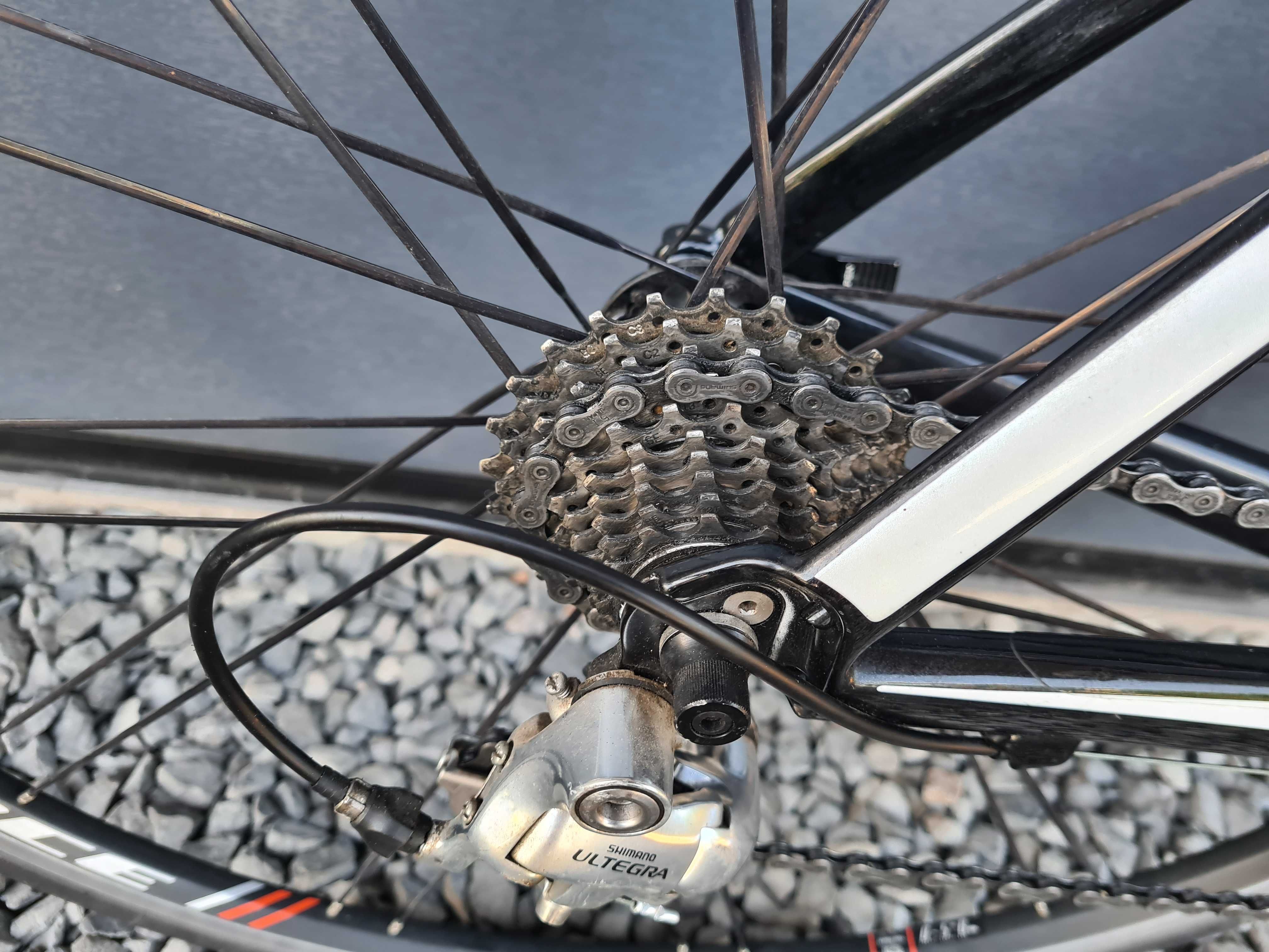 Rower szosowy. Trek Madone .rozm. 48 cm. Carbon. Ultegra